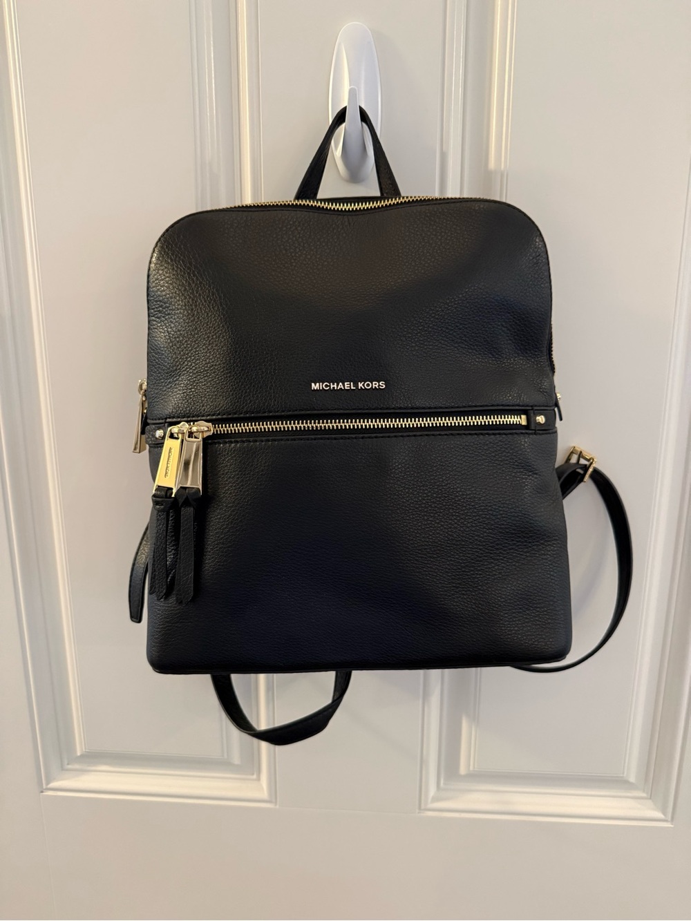 Michael Kors Black never used Pebbled Leather Backpack with Gold Hardware